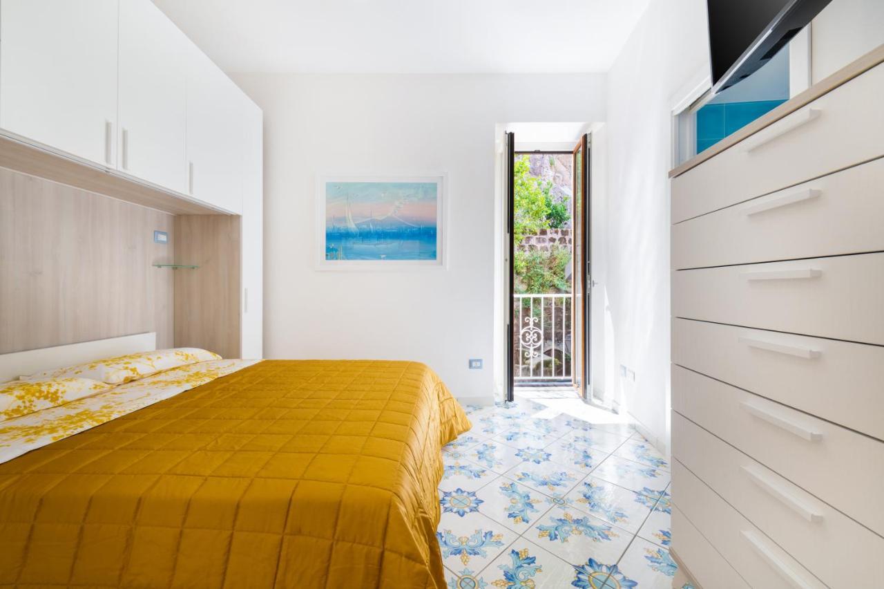 Apartment Partenopea Mare *